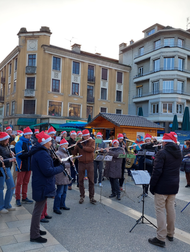 Lire la suite à propos de l’article Sur le marché de Noël